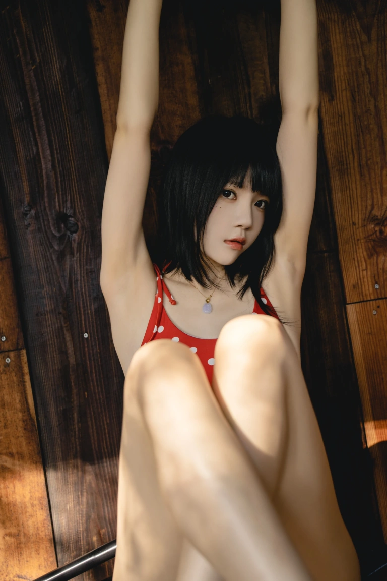 《果夏 红波点》｜桜桃喵 · 45张写真