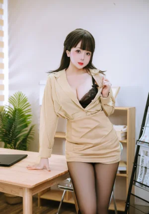 《秘书》｜日奈娇(椎名莜) · 181张写真