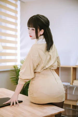 《秘书》｜日奈娇(椎名莜) · 181张写真
