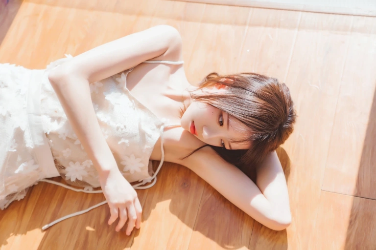 《果夏 粼光》｜桜桃喵 · 25张写真