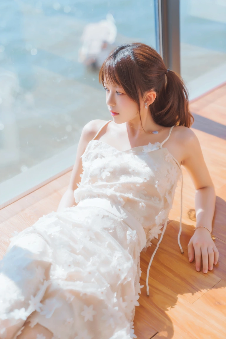 《果夏 粼光》｜桜桃喵 · 25张写真