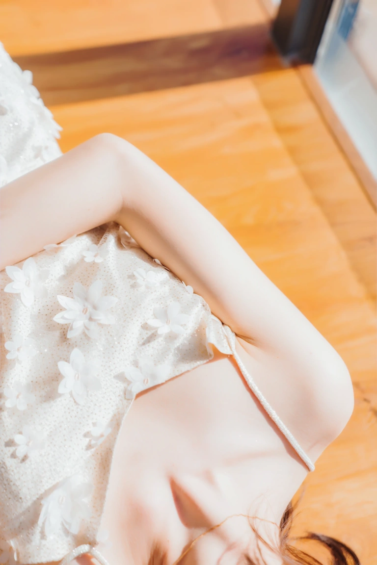 《果夏 粼光》｜桜桃喵 · 25张写真