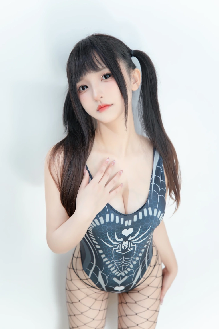 《第五季 序号8：《蜘蛛女孩》》｜神楽坂真冬 · 75张写真
