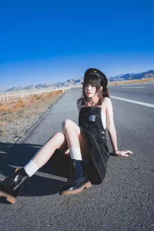 《果夏 遥》｜桜桃喵 · 20张写真