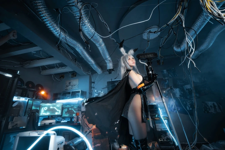 《暴行精二》｜周叽是可爱兔兔 · 22张写真