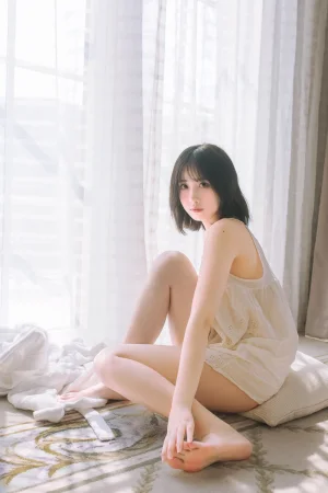 《白色吊带》｜念雪 · 55张写真