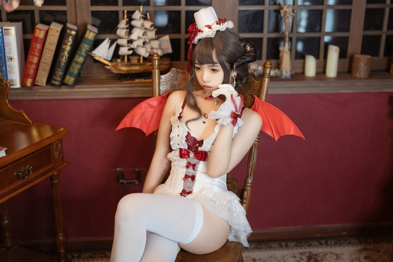 《魅魔本全部电子档（5套）》｜雯仔不讲道理 · 166张写真、2 个视频
