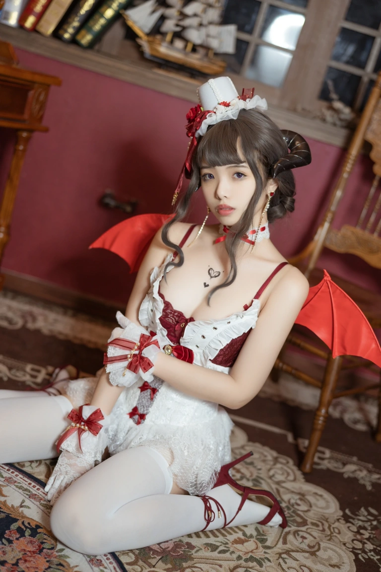 《魅魔本全部电子档（5套）》｜雯仔不讲道理 · 166张写真、2 个视频