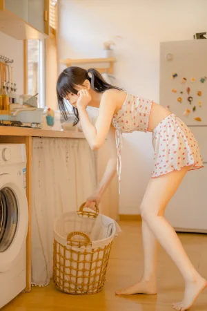 《瞌睡》｜桜桃喵 · 43张写真