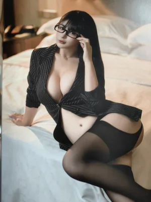 《实体本 私人秘书》｜桜井宁宁 · 74张写真