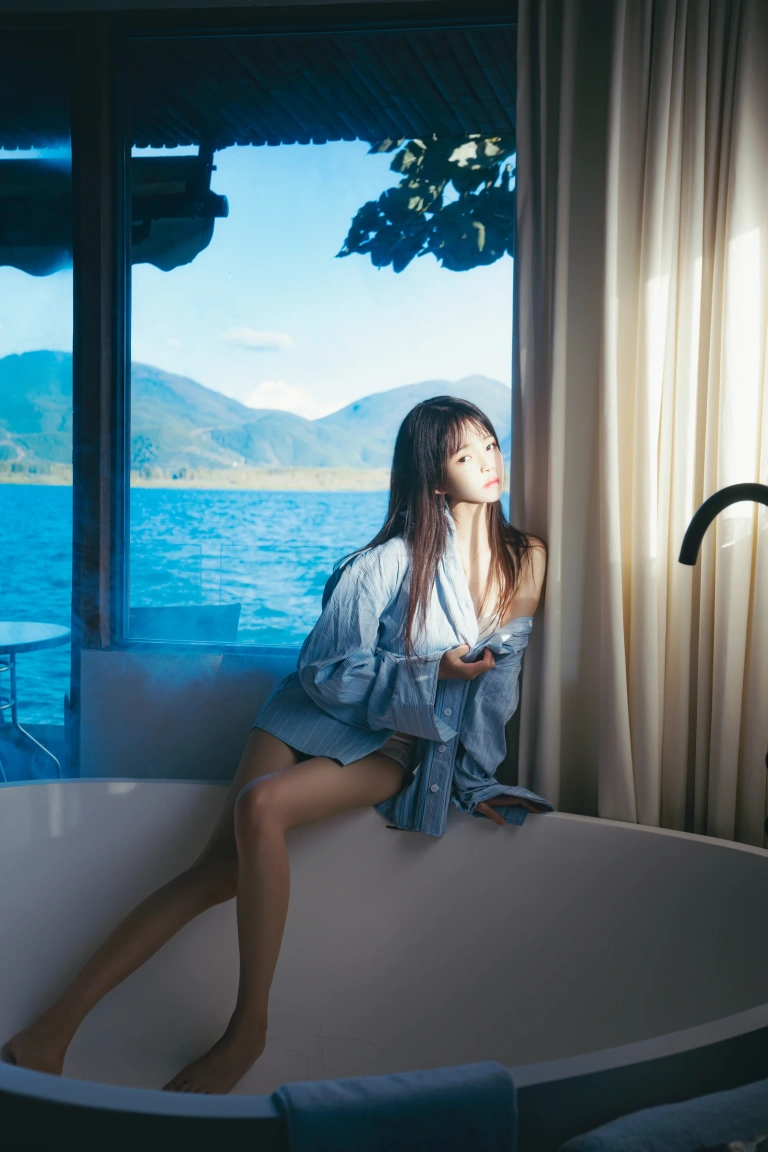《蓝衬衫》｜桜桃喵 · 44张写真