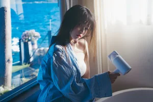 《蓝衬衫》｜桜桃喵 · 44张写真