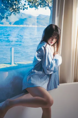 《蓝衬衫》｜桜桃喵 · 44张写真