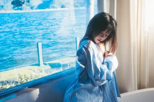 《蓝衬衫》｜桜桃喵 · 44张写真