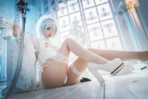 《2b花嫁》｜桜桃喵 · 69张写真