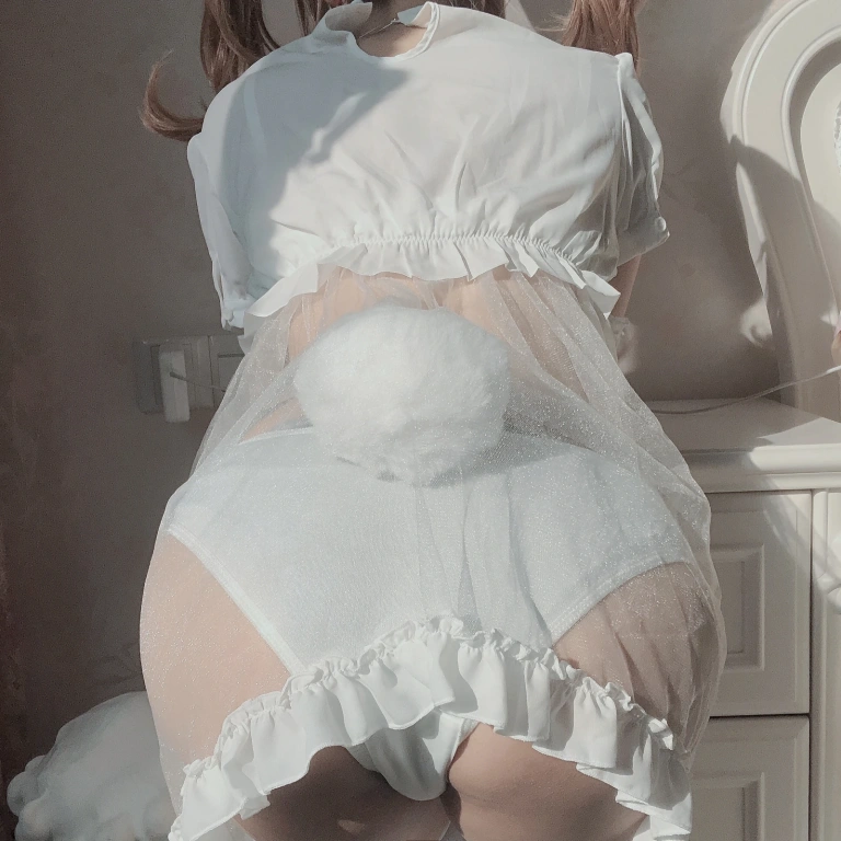 《兔子护士》｜果咩酱 · 12张写真