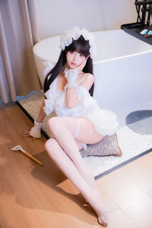 《厨娘女仆》｜过期米线线喵 · 21张写真