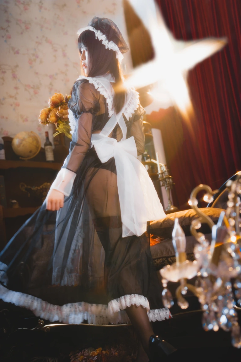 《2023年12月 透明女仆》｜桜桃喵 · 46张写真、2 个视频