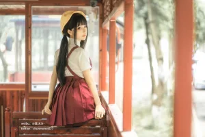 《红火车》｜蠢沫沫 · 16张写真
