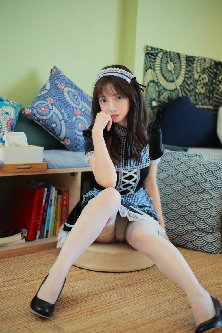 《女仆写真》｜雯仔不讲道理 · 17张写真