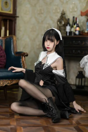 《修女黑丝》｜许岚 · 40张写真