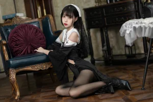 《修女黑丝》｜许岚 · 40张写真