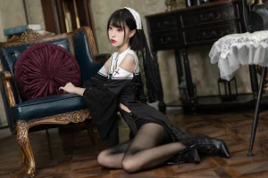 《修女黑丝》｜许岚 · 40张写真
