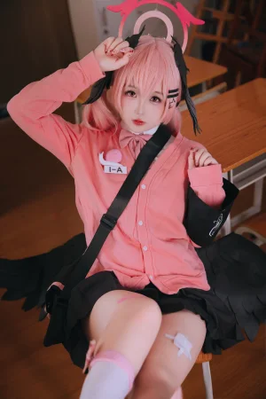 《下江小春jk》｜日奈娇(椎名莜) · 136张写真