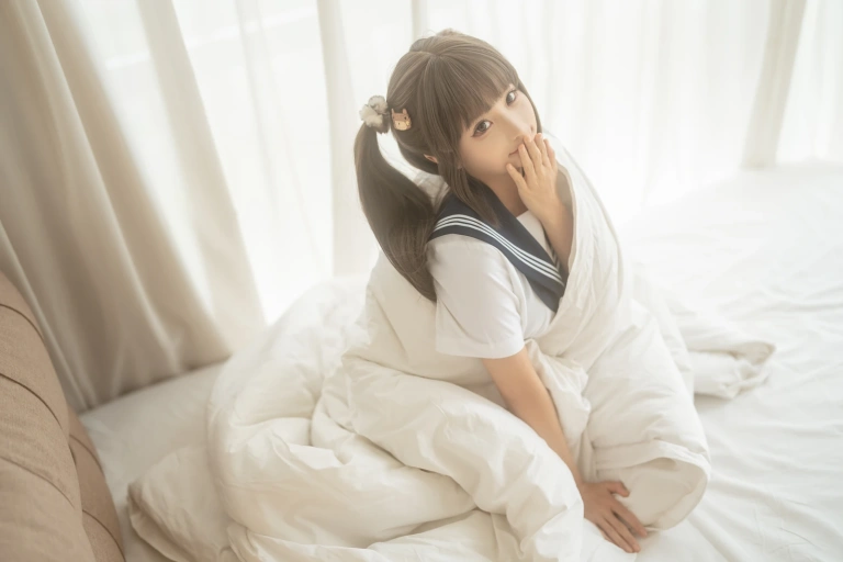 《被窝JK》｜蠢沫沫 · 15张写真、1 个视频