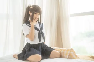 《被窝JK》｜蠢沫沫 · 15张写真、1 个视频