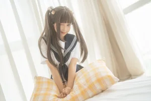 《被窝JK》｜蠢沫沫 · 15张写真、1 个视频