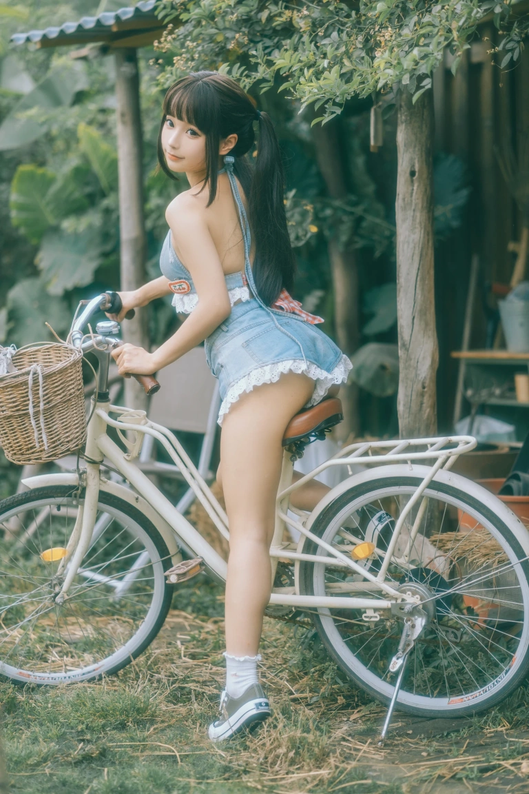 《大巴车》｜蠢沫沫 · 130张写真