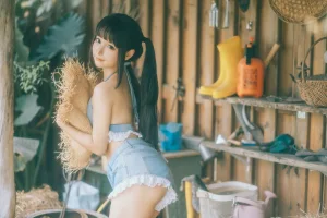 《大巴车》｜蠢沫沫 · 130张写真
