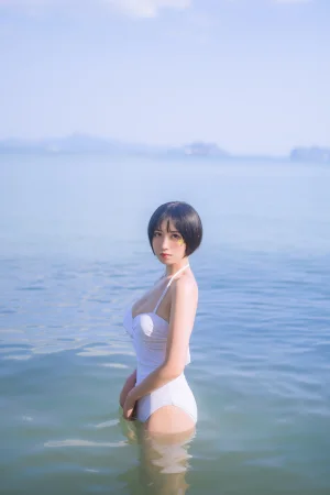 《白色泳衣》｜念雪 · 30张写真