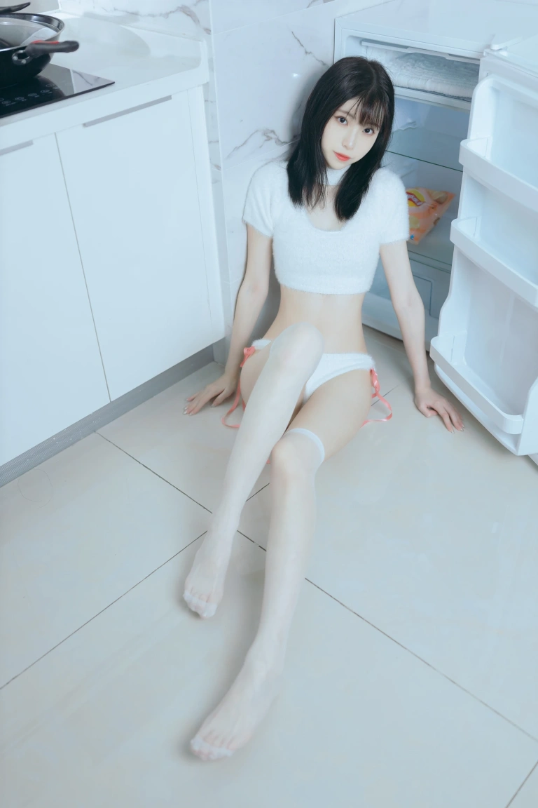 《纯欲毛衣》｜许岚 · 40张写真
