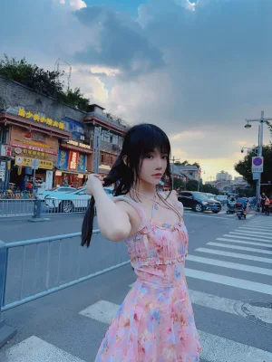 《花束自拍》｜桜桃喵 · 28张写真