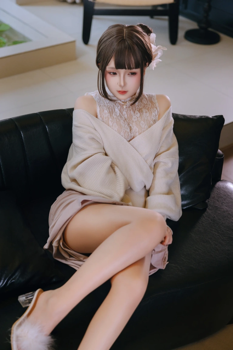 《下属的太太》｜日奈娇(椎名莜) · 209张写真、8 个视频