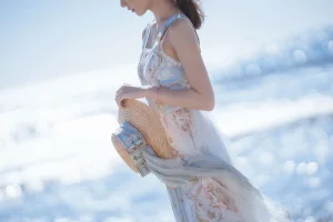 《发光的海》｜桜桃喵 · 18张写真