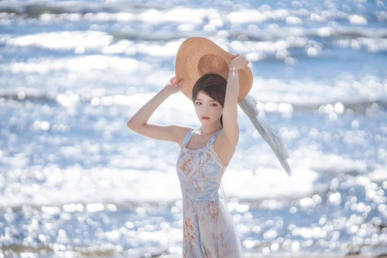 《发光的海》｜桜桃喵 · 18张写真