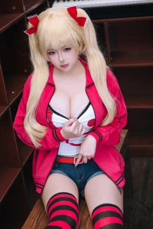 《秋月爱莉》｜日奈娇(椎名莜) · 220张写真、10 个视频