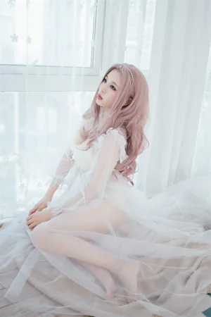 《NO.18 – 花嫁》｜轩萧学姐 · 32张写真