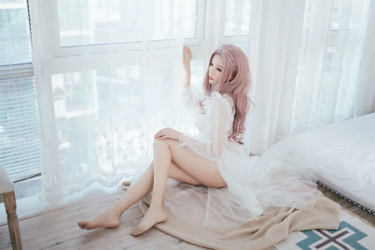 《NO.18 – 花嫁》｜轩萧学姐 · 32张写真