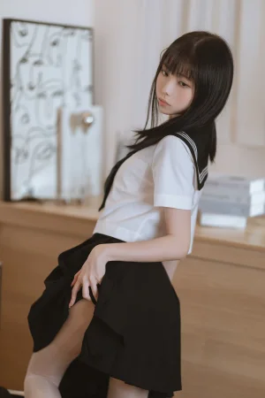 《白丝水手服》｜许岚 · 40张写真