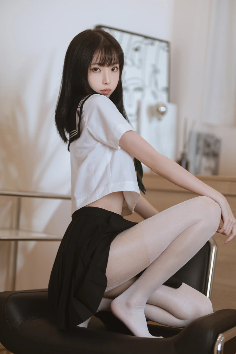 《白丝水手服》｜许岚 · 40张写真