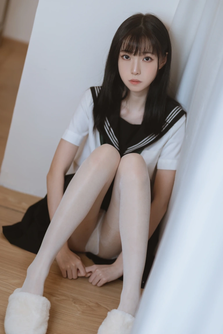 《白丝水手服》｜许岚 · 40张写真