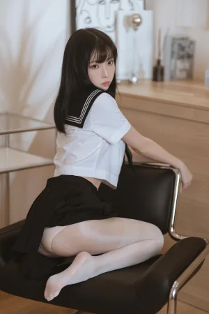 《白丝水手服》｜许岚 · 40张写真