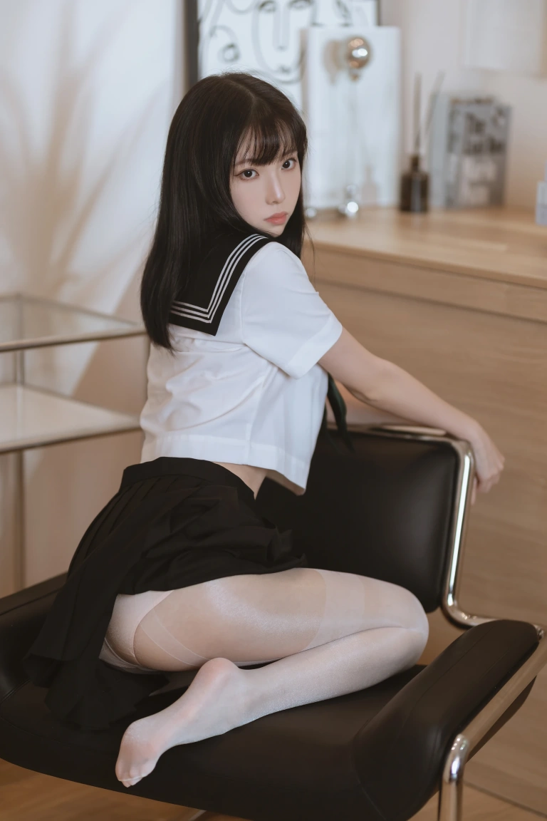 《白丝水手服》｜许岚 · 40张写真