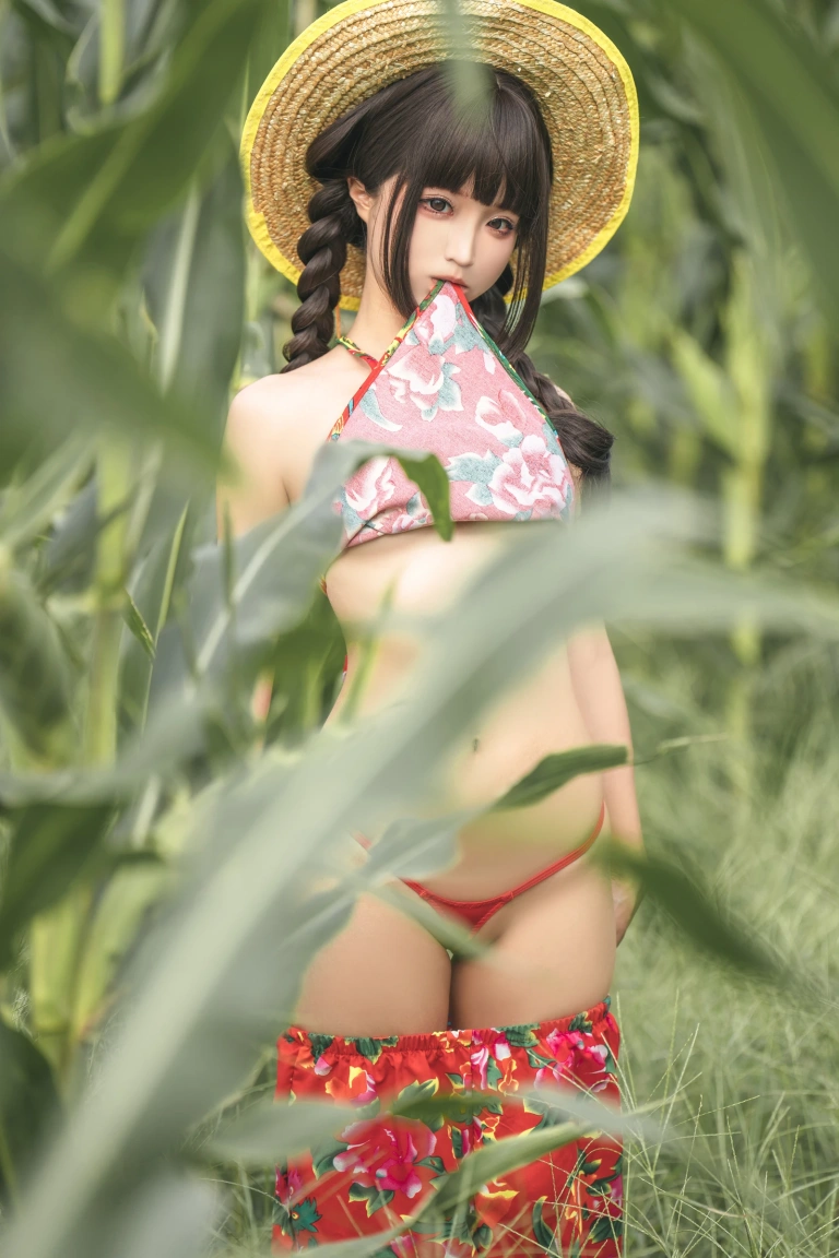 《苞米地的故事》｜蠢沫沫 · 50张写真