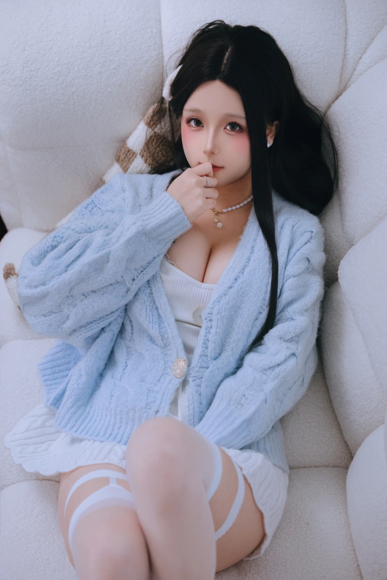 《与学姐约会》｜日奈娇(椎名莜) · 206张写真、5 个视频