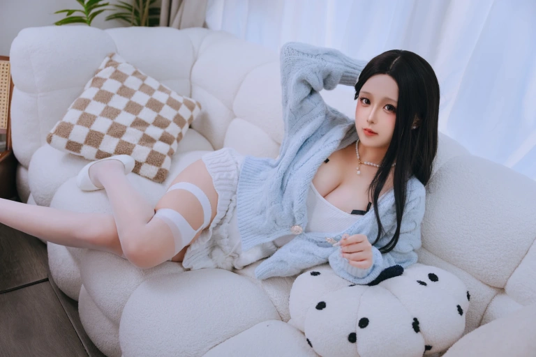 《与学姐约会》｜日奈娇(椎名莜) · 206张写真、5 个视频